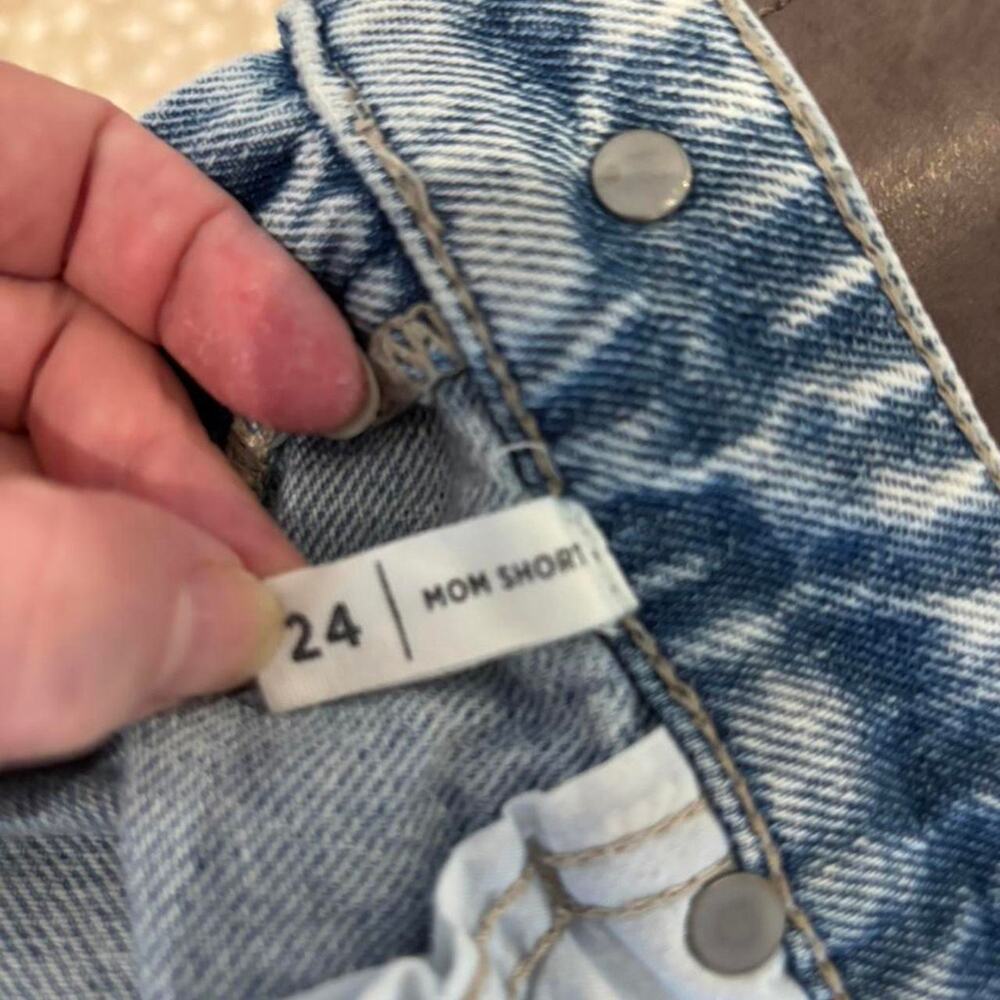 Pacsun denim mom shorts SZ 24 - Picture 4 of 4